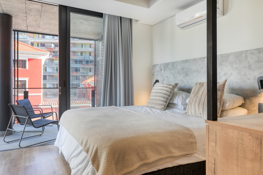 1 Bedroom Property for Sale in Sea Point Western Cape